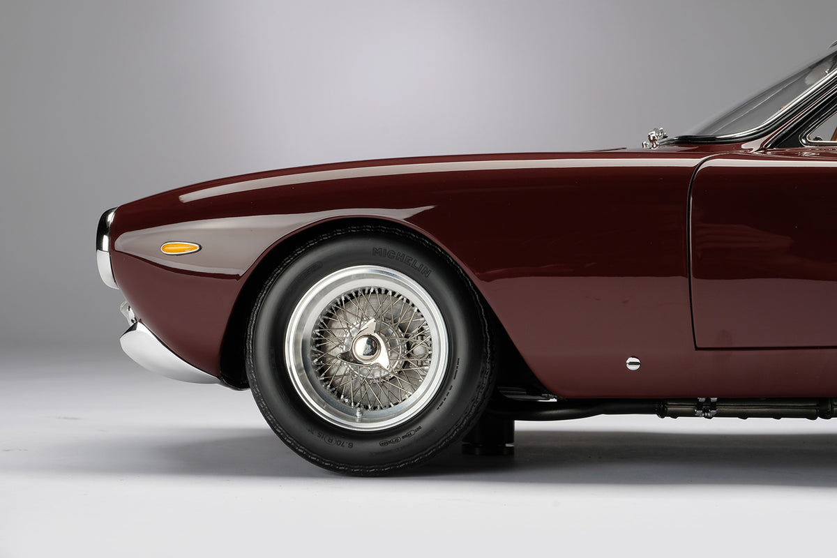Ferrari 250 GT Lusso (1962) - Échelle 1:8