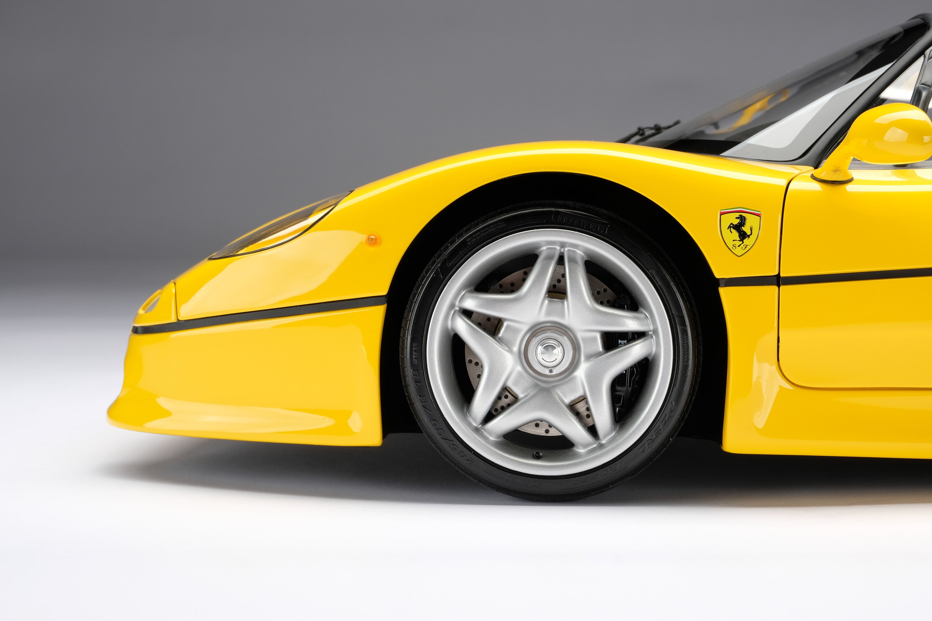 フェラーリ F50 – Amalgam Collection