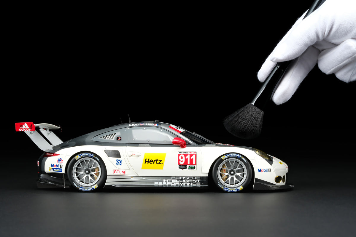 ポルシェ 911 RSR (2016)