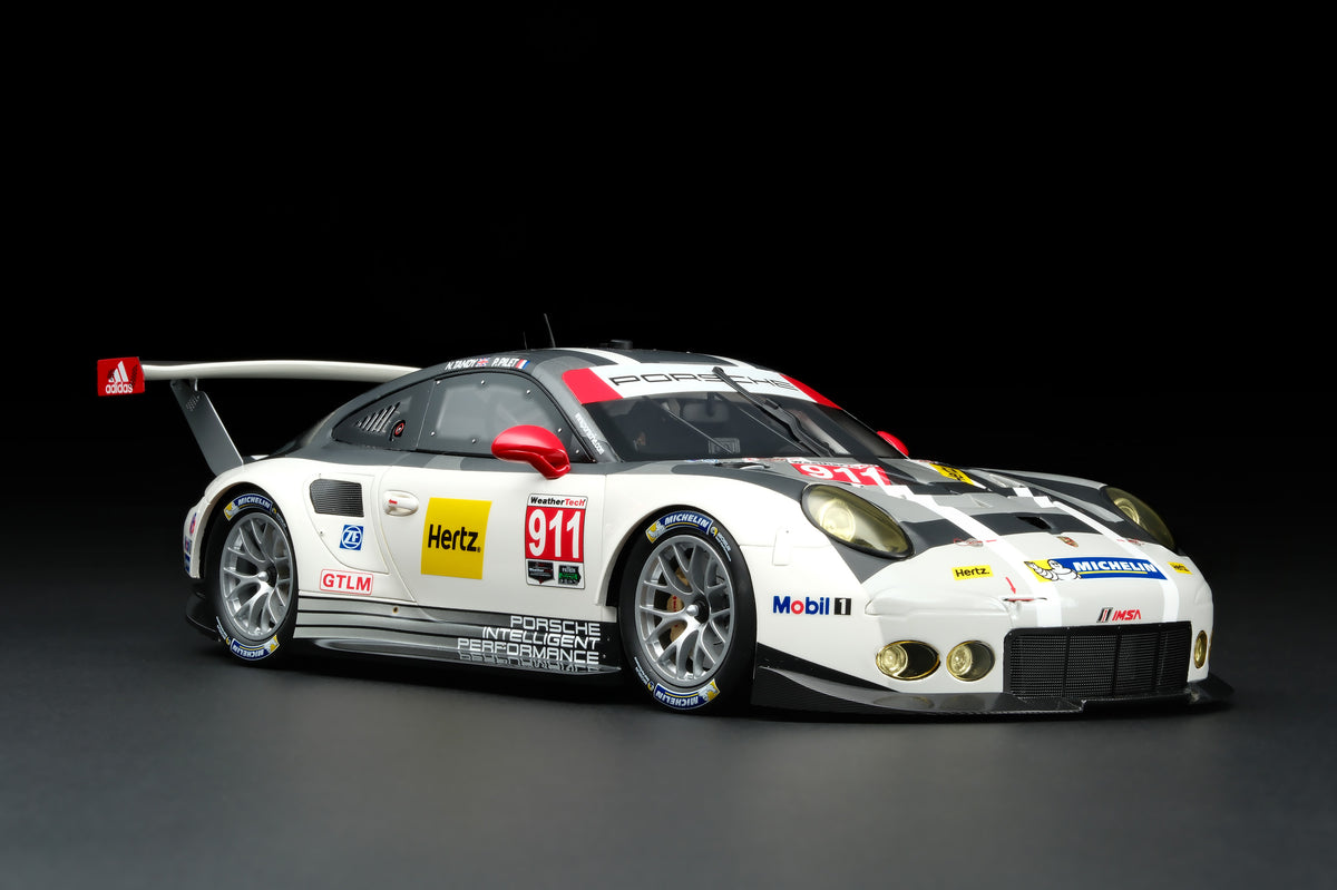 ポルシェ 911 RSR (2016)