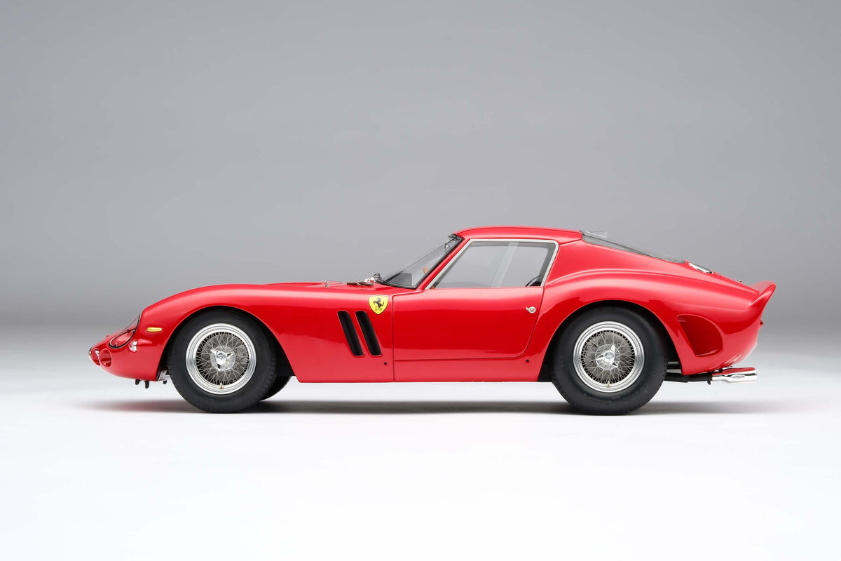Ferrari 250 GTO - Version route (1962) - Échelle 1:18