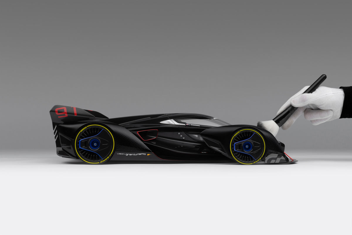 McLaren Ultimate Vision Gran Turismo (2017) - Édition signée - Noir de Noir