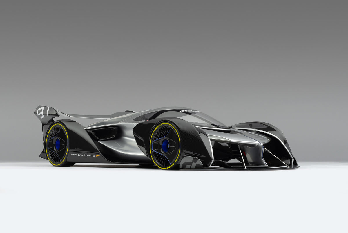 McLaren Ultimate Vision Gran Turismo (2017) - Signed Edition - Ulterior Future - 1:8 scale