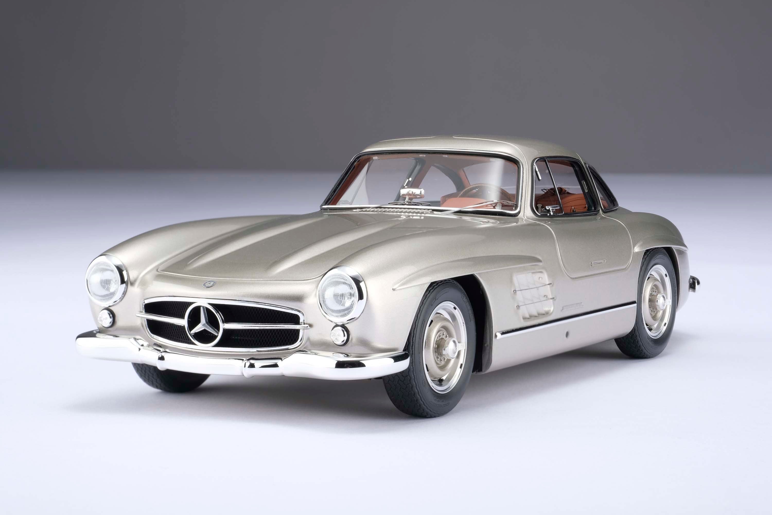 メルセデス　ベンツ SL 300　クラッシック　コレクション　テーブルクロック メルセデス ベンツ SL 300 クラッシック コレクション テーブル
