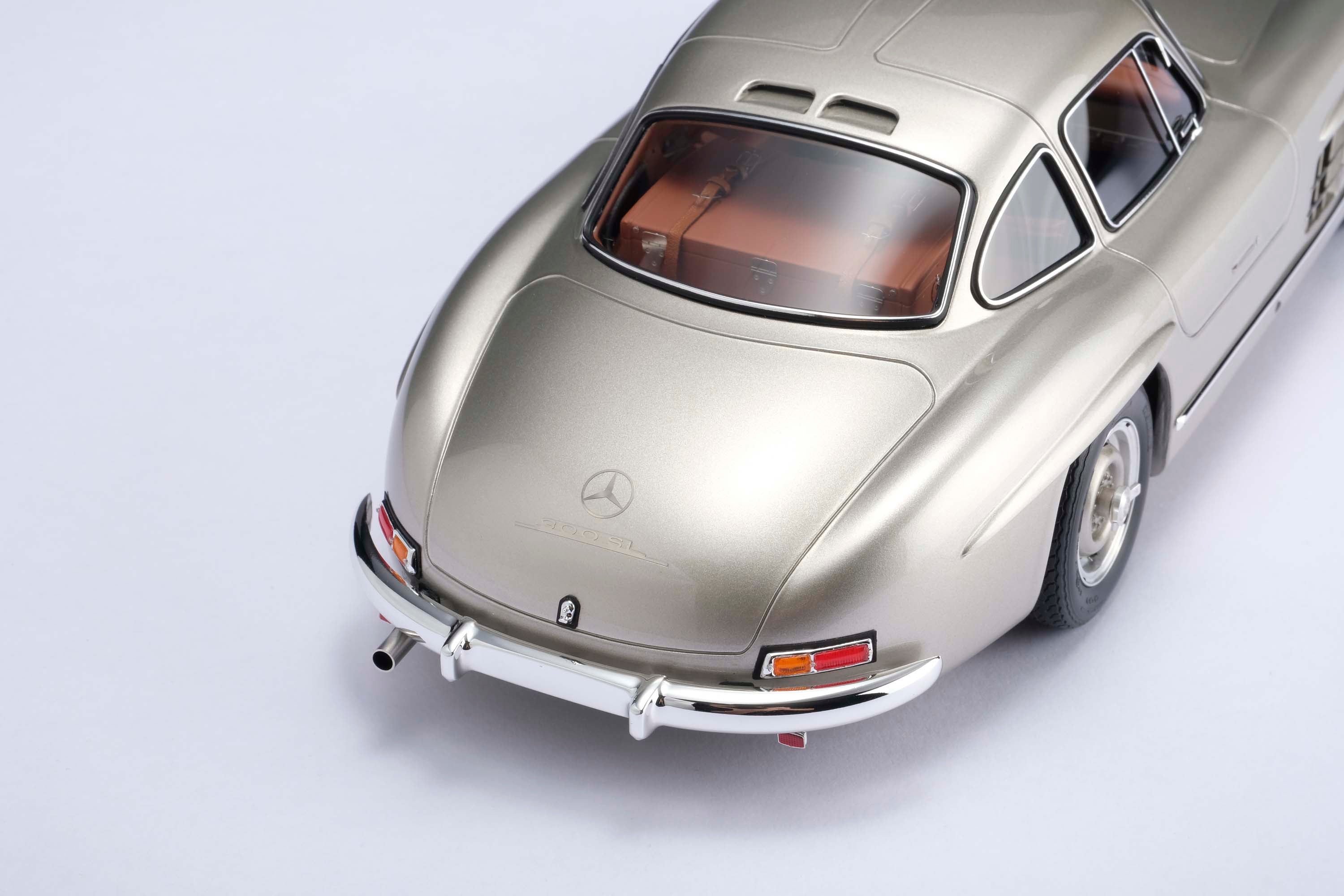 KYOSHO メルセデス・ベンツ300SL 1/18スケール メルセデス-ベンツ 300SL ガルウィング – Amalgam Collection