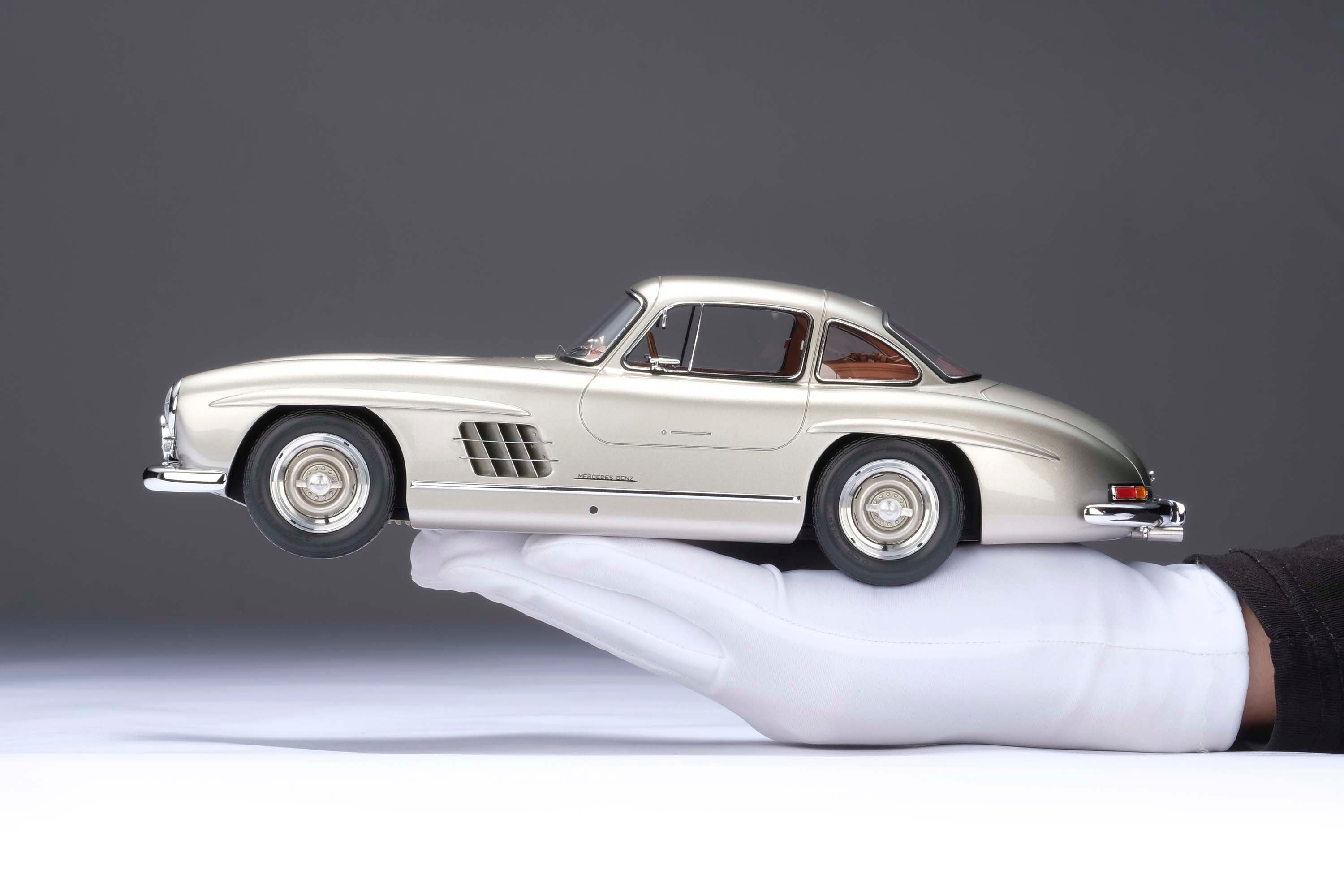 メルセデス-ベンツ 300SL ガルウィング – Amalgam Collection