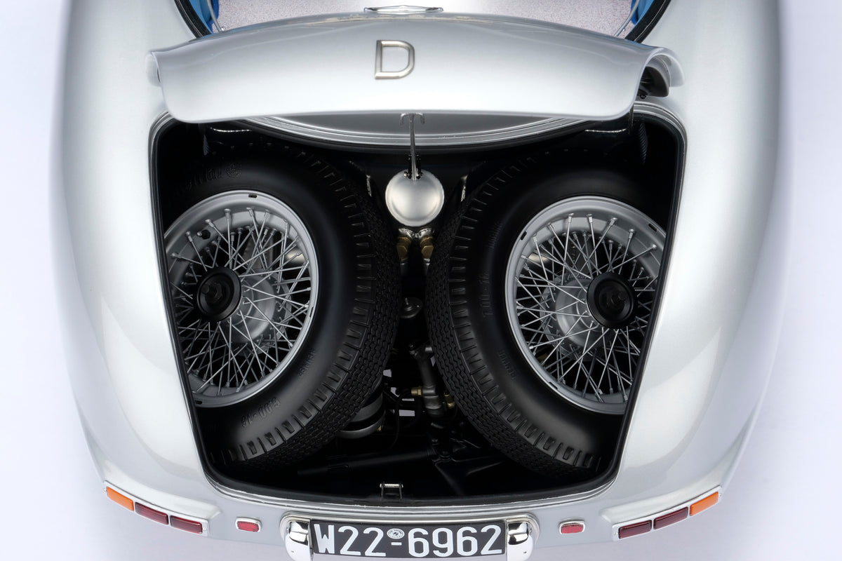 Mercedes-Benz 300 SLR Uhlenhaut Coupe (1955) - Gris argent métallisé - Échelle 1/8