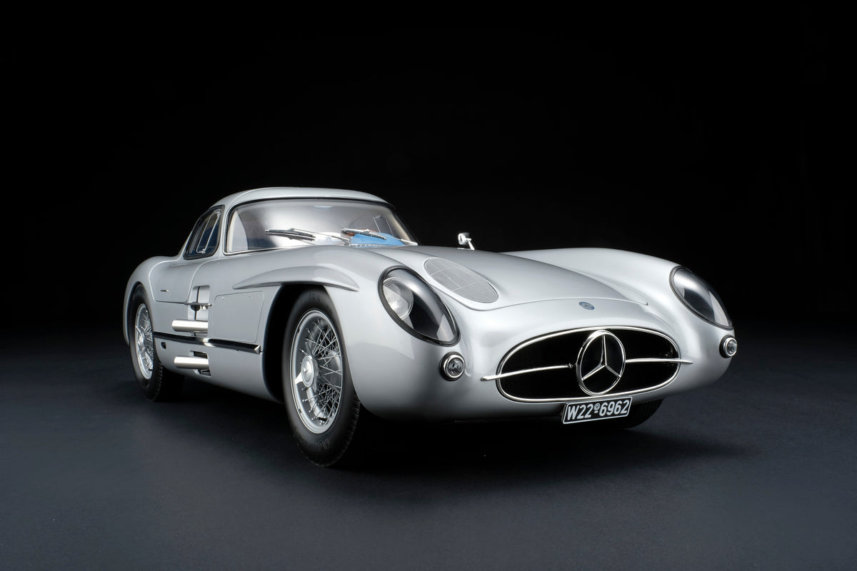 Mercedes-Benz 300 SLR Uhlenhaut Coupe (1955) - Silver Grey Metallic - 1:8 scale