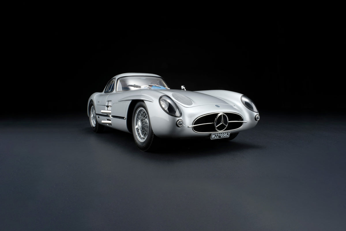 Mercedes-Benz 300 SLR Uhlenhaut Coupe (1955) - Silver Grey Metallic - 1:8 scale