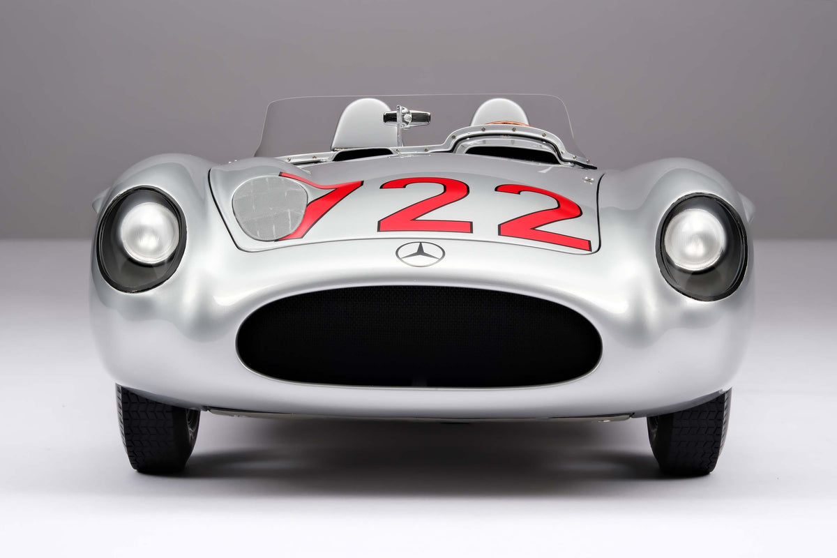 Mercedes-Benz 300 SLR - n° 722 - Vainqueur de la Mille Miglia 1955 - Stirling Moss et Denis Jenkinson - Échelle 1/8