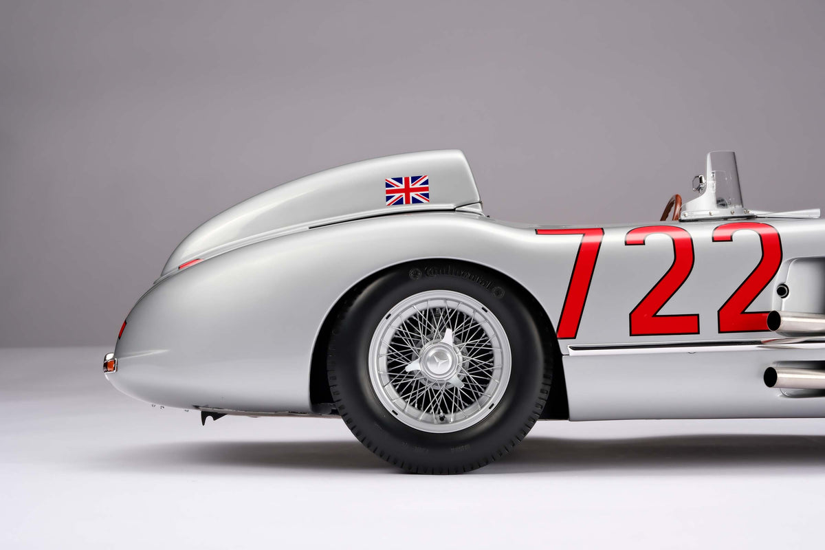 Mercedes-Benz 300 SLR - n° 722 - Vainqueur de la Mille Miglia 1955 - Stirling Moss et Denis Jenkinson - Échelle 1/8