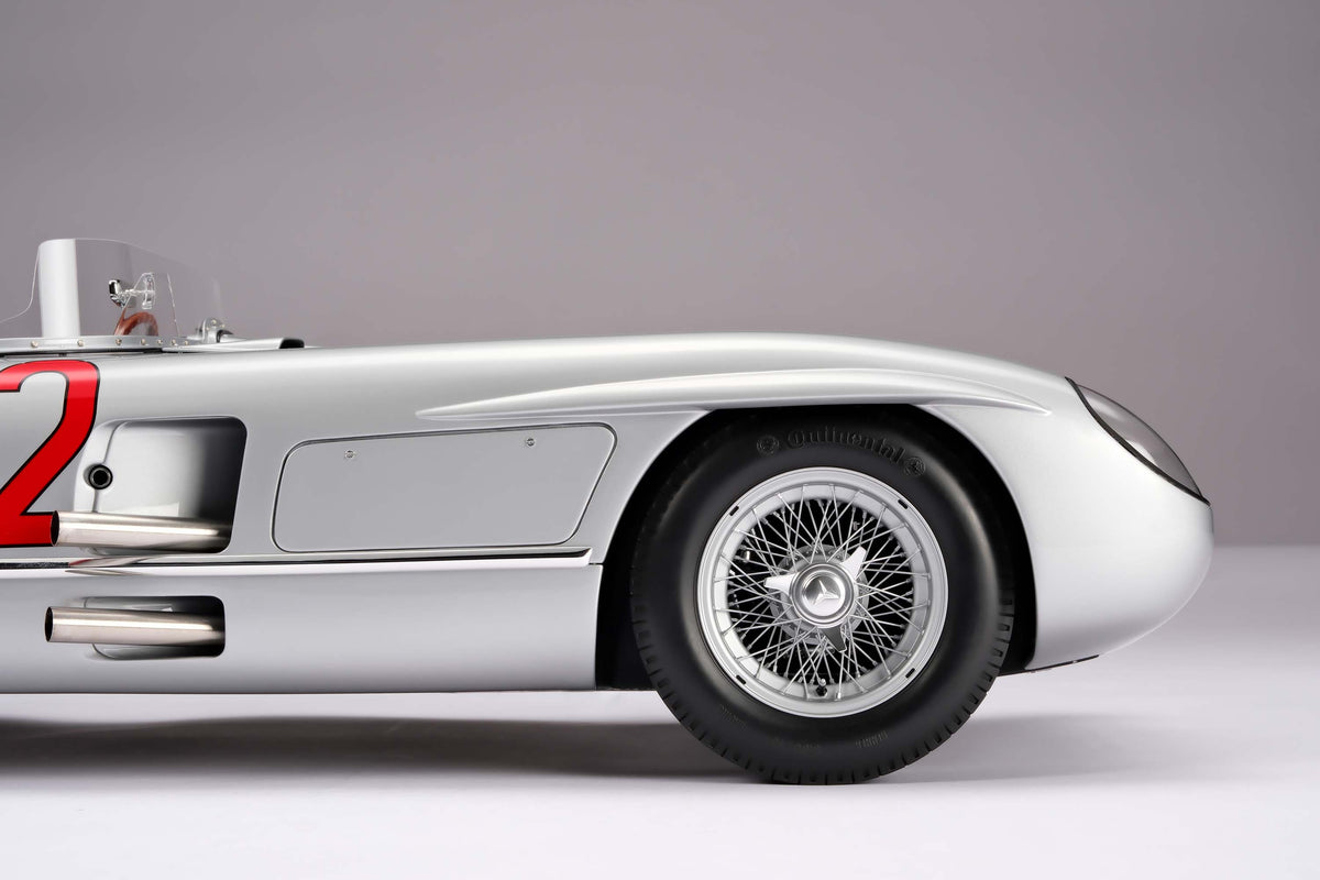 Mercedes-Benz 300 SLR - n° 722 - Vainqueur de la Mille Miglia 1955 - Stirling Moss et Denis Jenkinson - Échelle 1/8