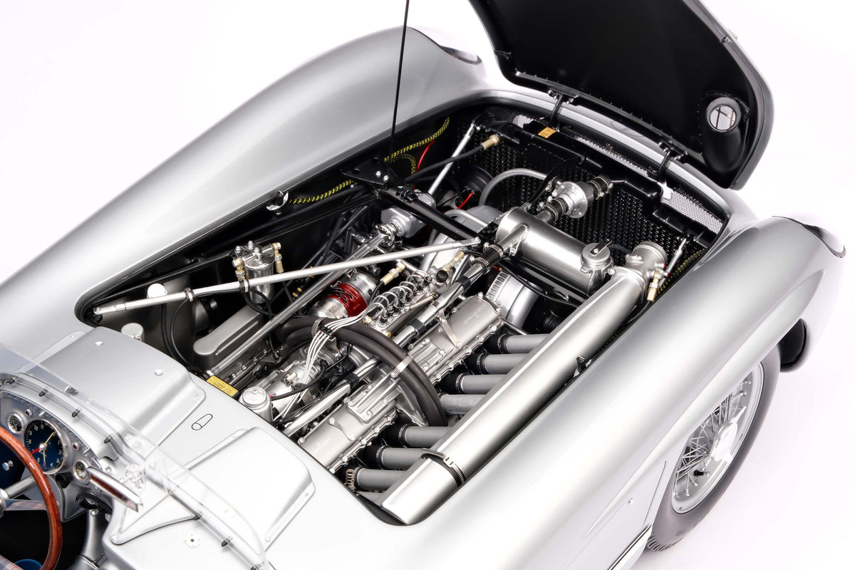 Mercedes-Benz 300 SLR - n° 722 - Vainqueur de la Mille Miglia 1955 - Stirling Moss et Denis Jenkinson - Échelle 1/8