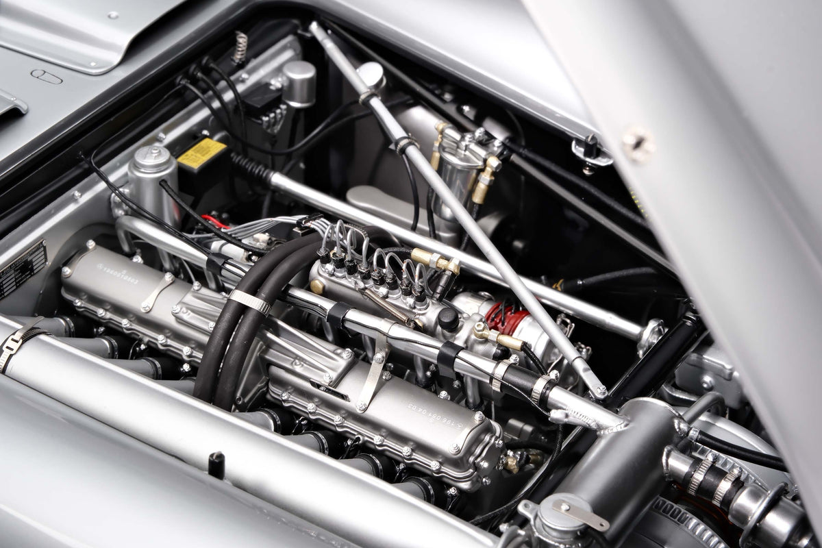 Mercedes-Benz 300 SLR - n° 722 - Vainqueur de la Mille Miglia 1955 - Stirling Moss et Denis Jenkinson - Échelle 1/8