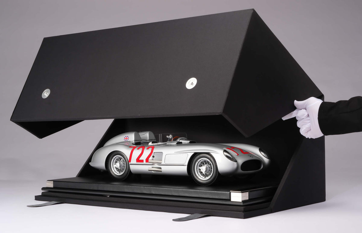 Mercedes-Benz 300 SLR - n° 722 - Vainqueur de la Mille Miglia 1955 - Stirling Moss et Denis Jenkinson - Échelle 1/8