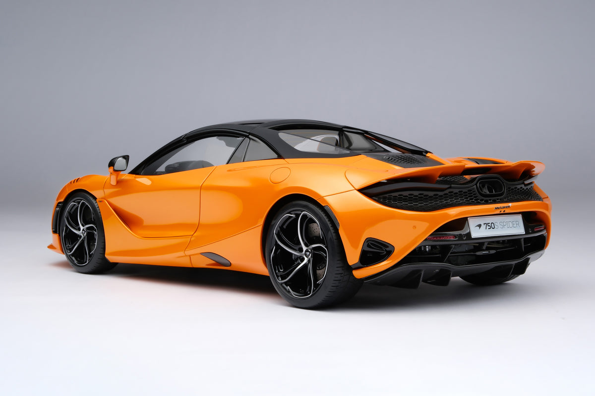 McLaren 750S Spider (2023) at 1:8 scale by Amalgam Collection