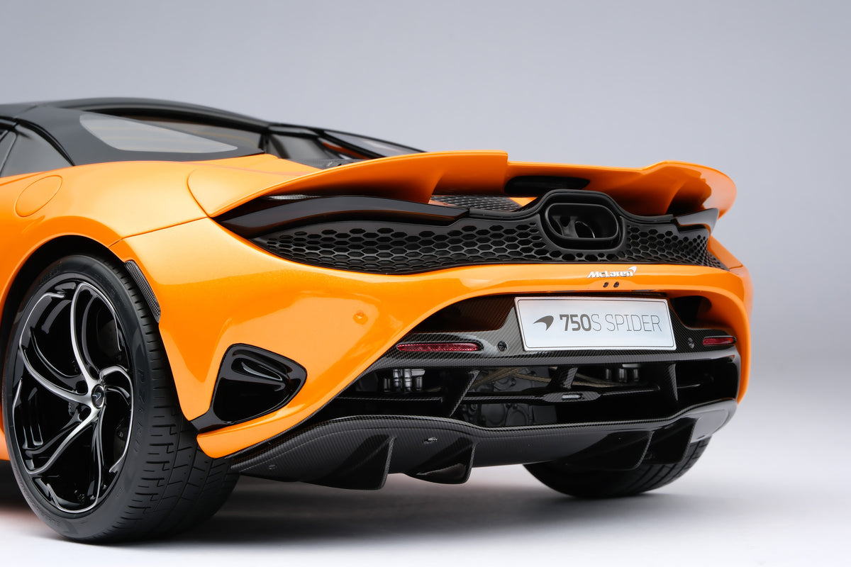 McLaren 750S Spider (2023) at 1:8 scale by Amalgam Collection