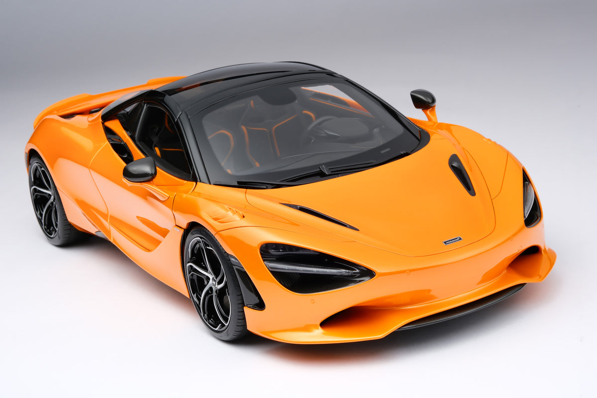 McLaren 750S Spider (2023) at 1:8 scale by Amalgam Collection