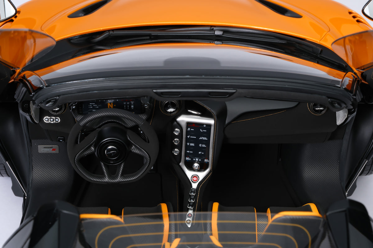 McLaren 750S Spider (2023) at 1:8 scale by Amalgam Collection