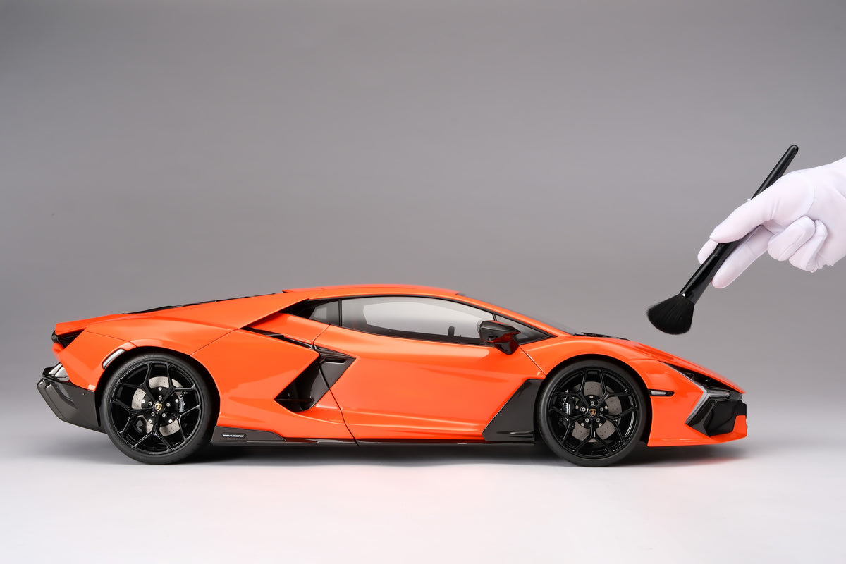 Lamborghini Revuelto (2023) - Limited Edition in Arancio Apodis at 1:8 scale by Amalgam Collection