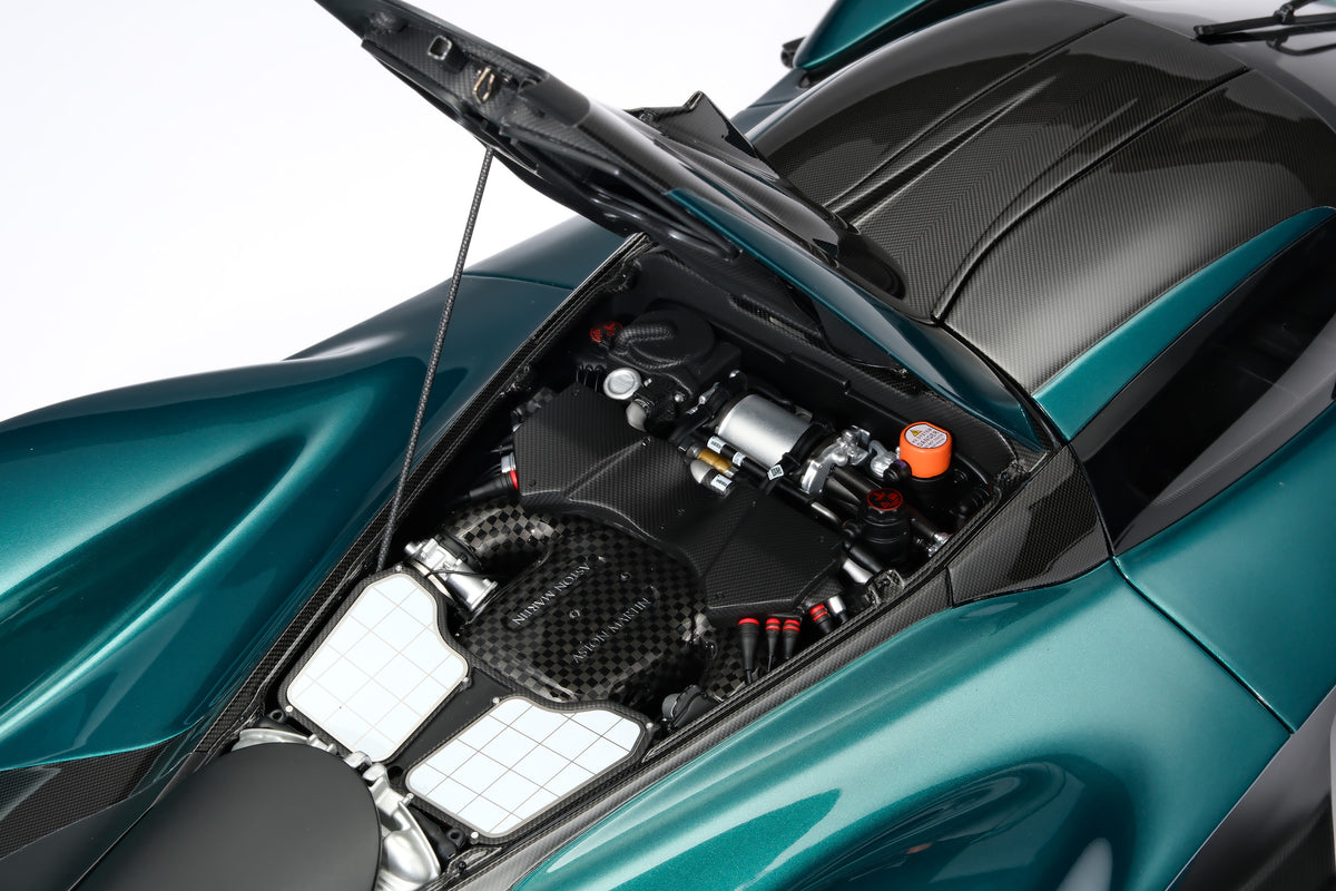 Aston Martin Valkyrie - Limited Edition - 1:8 scale by Amalgam Collection