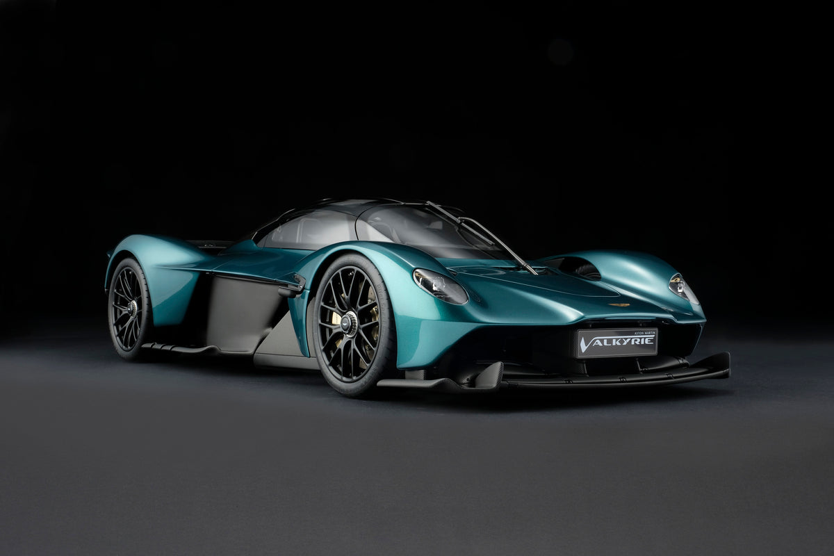 Aston Martin Valkyrie Spider (2023) - Échelle 1:8