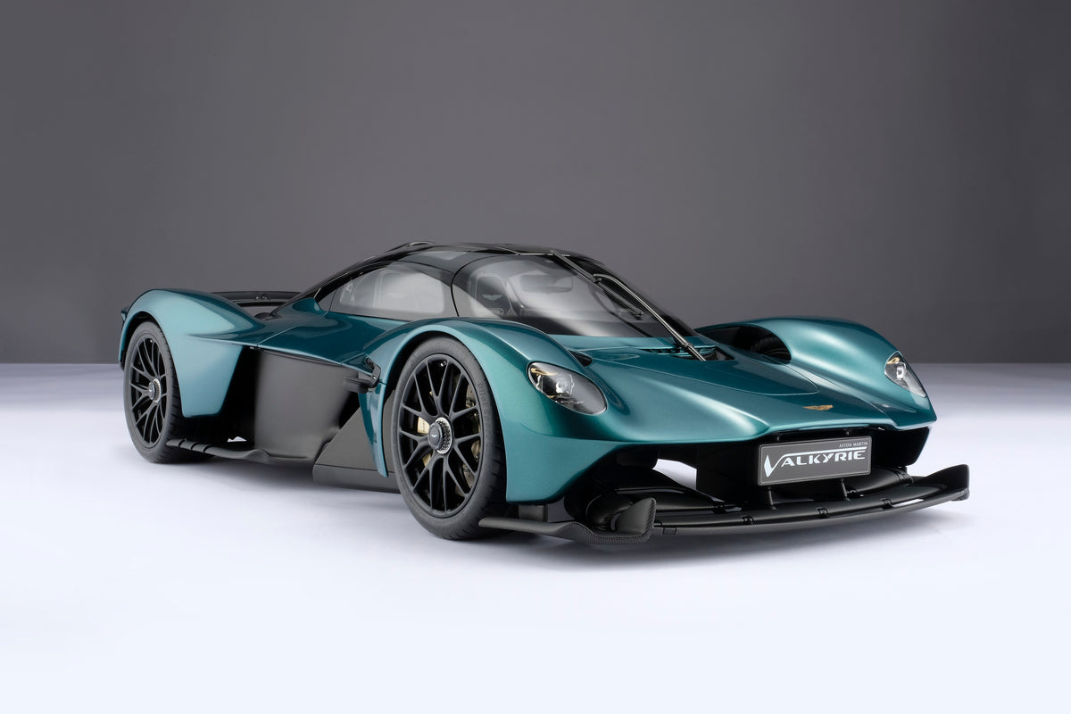 Aston Martin Valkyrie Spider (2023) - Échelle 1:8