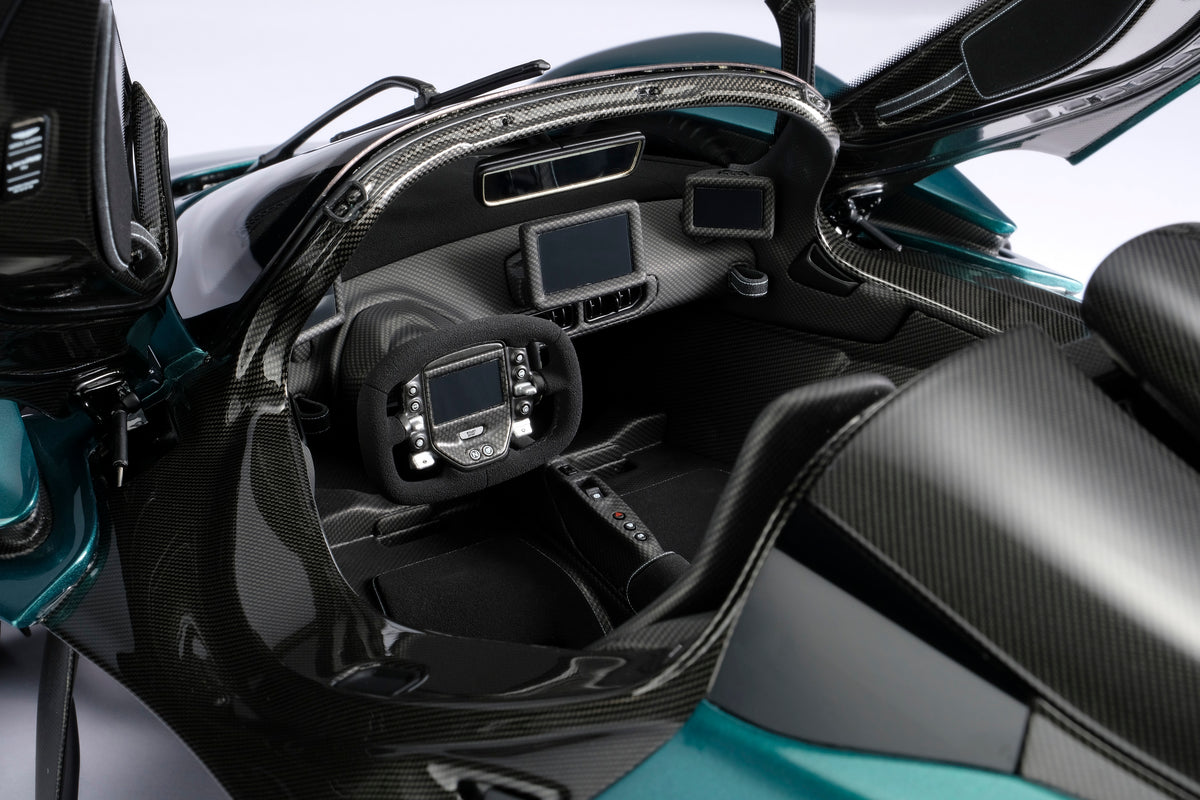 Aston Martin Valkyrie Spider (2023) - Échelle 1:8