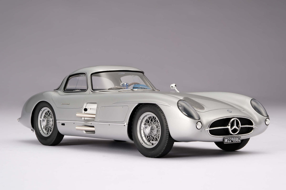Mercedes-Benz 300 SLR Uhlenhaut Coupe - Silver Grey Metallic - 1:18 scale