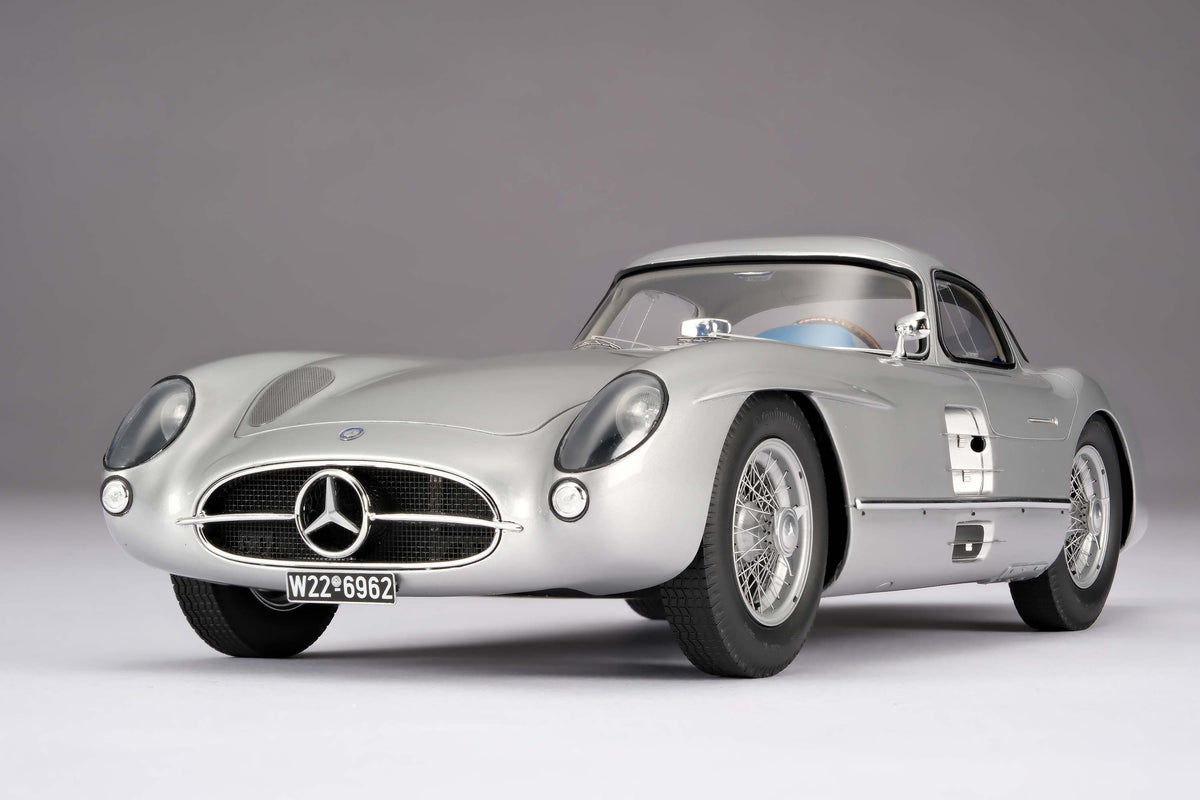 Mercedes-Benz 300 SLR Uhlenhaut Coupe - Silver Grey Metallic - 1:18 scale