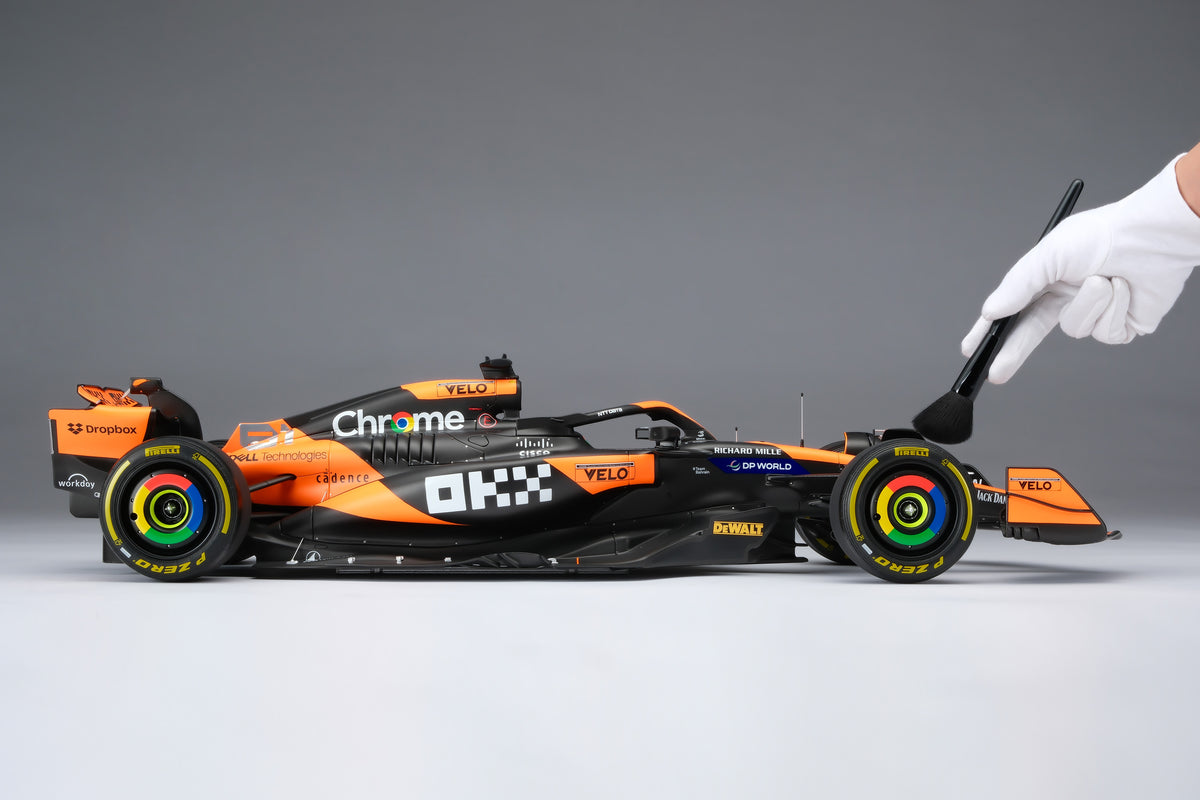 McLaren MCL38 - 2024 Miami Grand Prix - #81 Oscar Piastri - 1:8 scale by Amalgam Collection