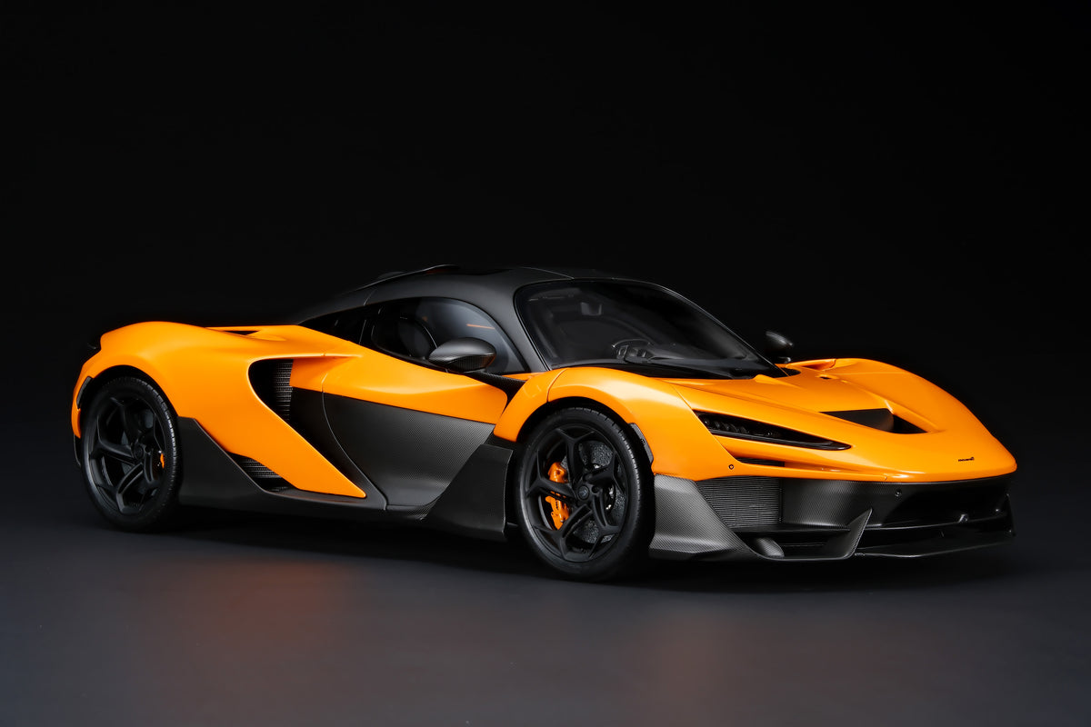 McLaren W1 (2024) - Papaya Spark - 1:8 scale