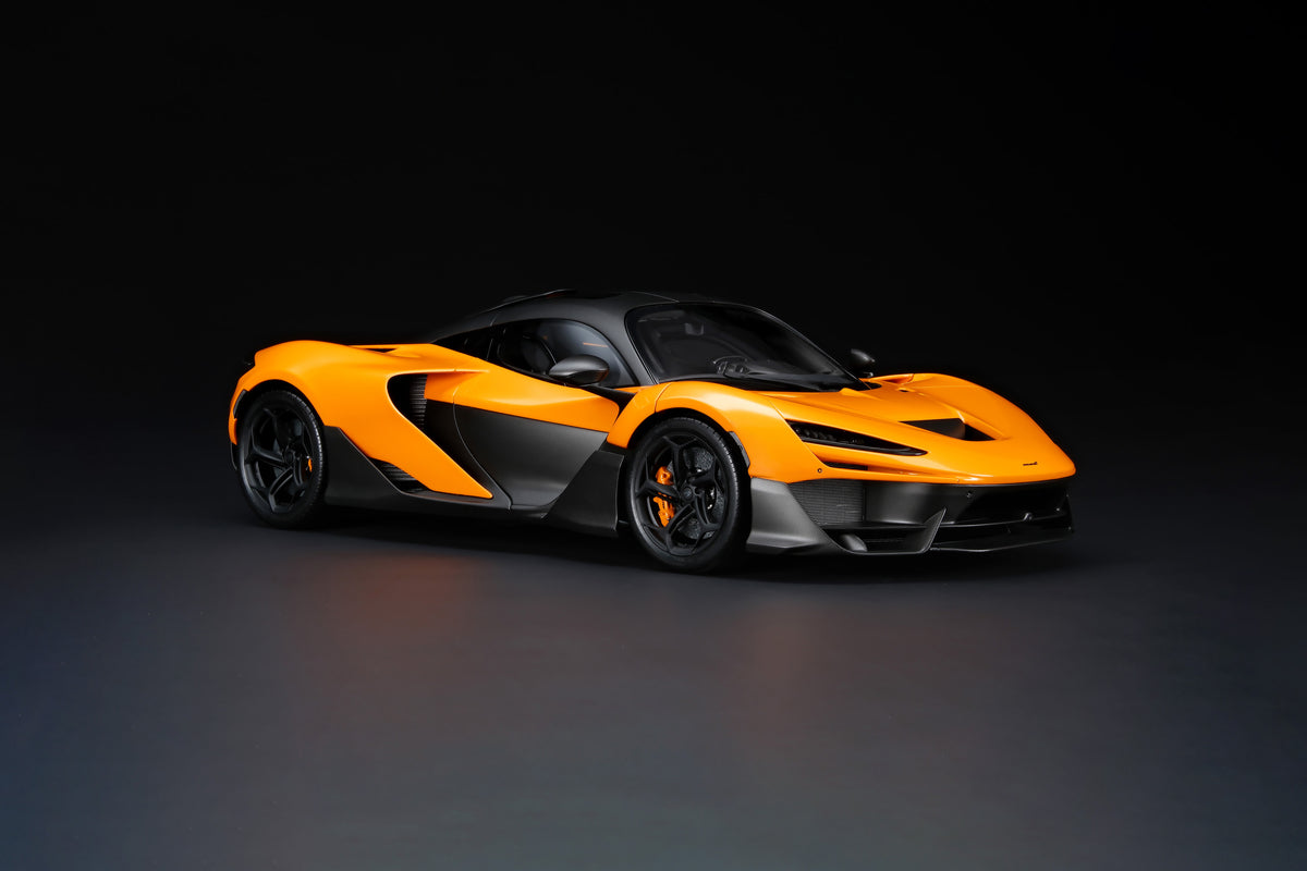 McLaren W1 (2024) - Papaya Spark - 1:8 scale