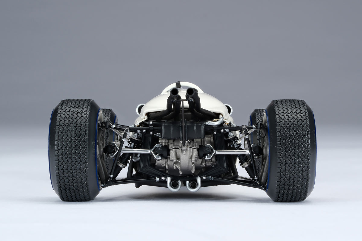 Honda RA272 - 1965 Mexican Grand Prix Winner - Richie Ginther - 1:18 scale