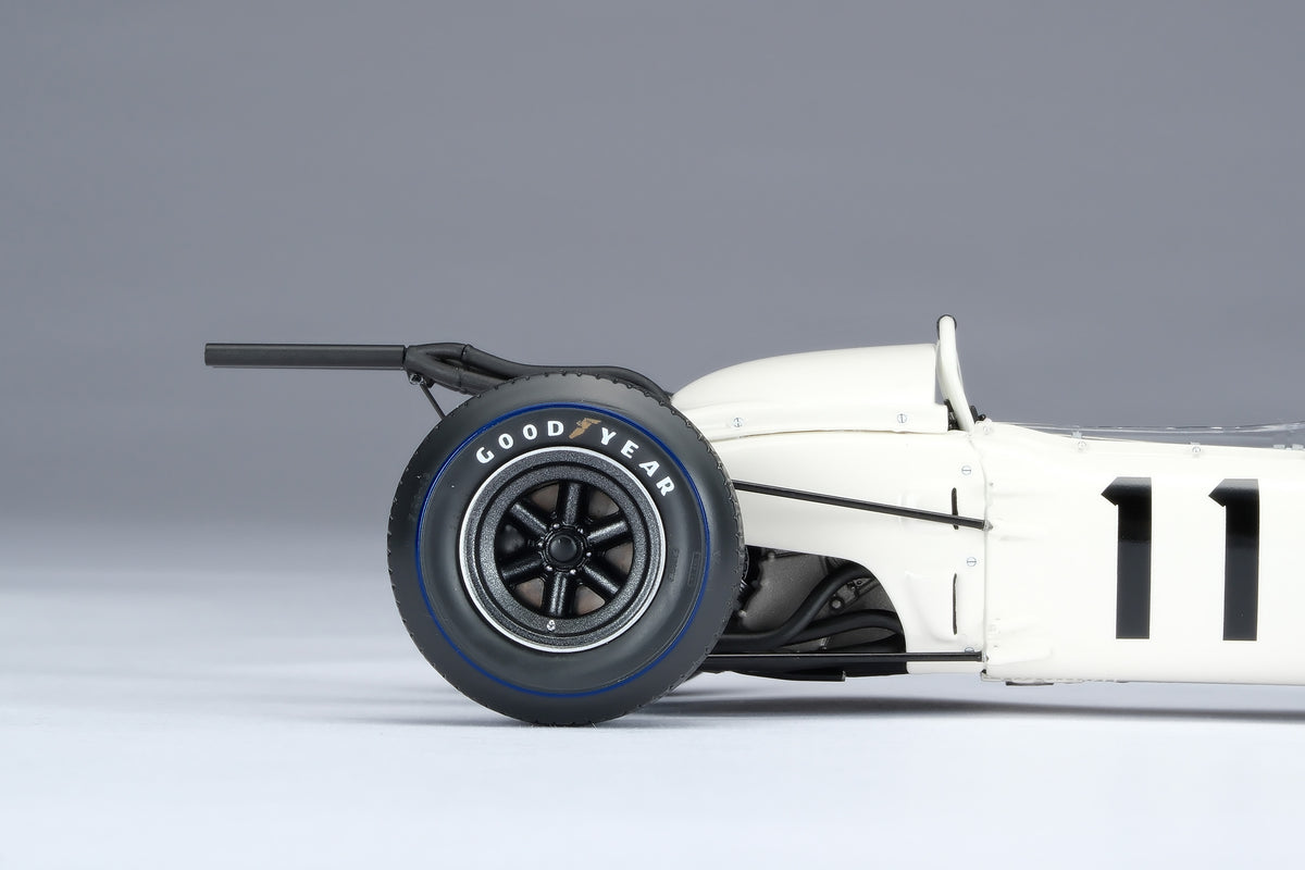 Honda RA272 - 1965 Mexican Grand Prix Winner - Richie Ginther - 1:18 scale