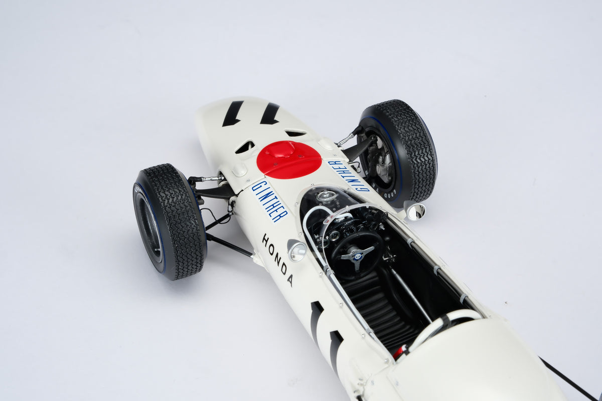 Honda RA272 - 1965 Mexican Grand Prix Winner - Richie Ginther - 1:18 scale
