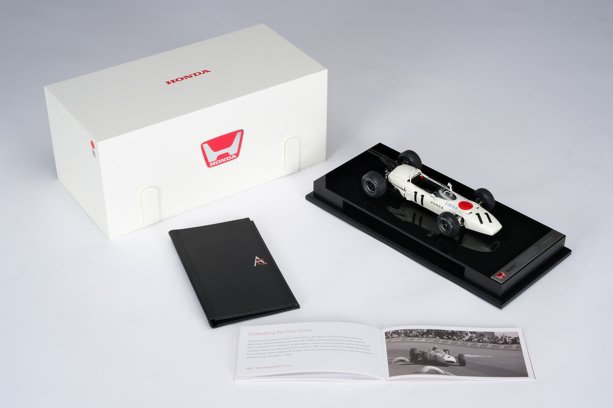 Honda RA272 - 1965 Mexican Grand Prix Winner - Richie Ginther - 1:18 scale