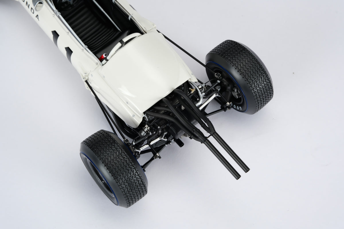 Honda RA272 - 1965 Mexican Grand Prix Winner - Richie Ginther - 1:18 scale