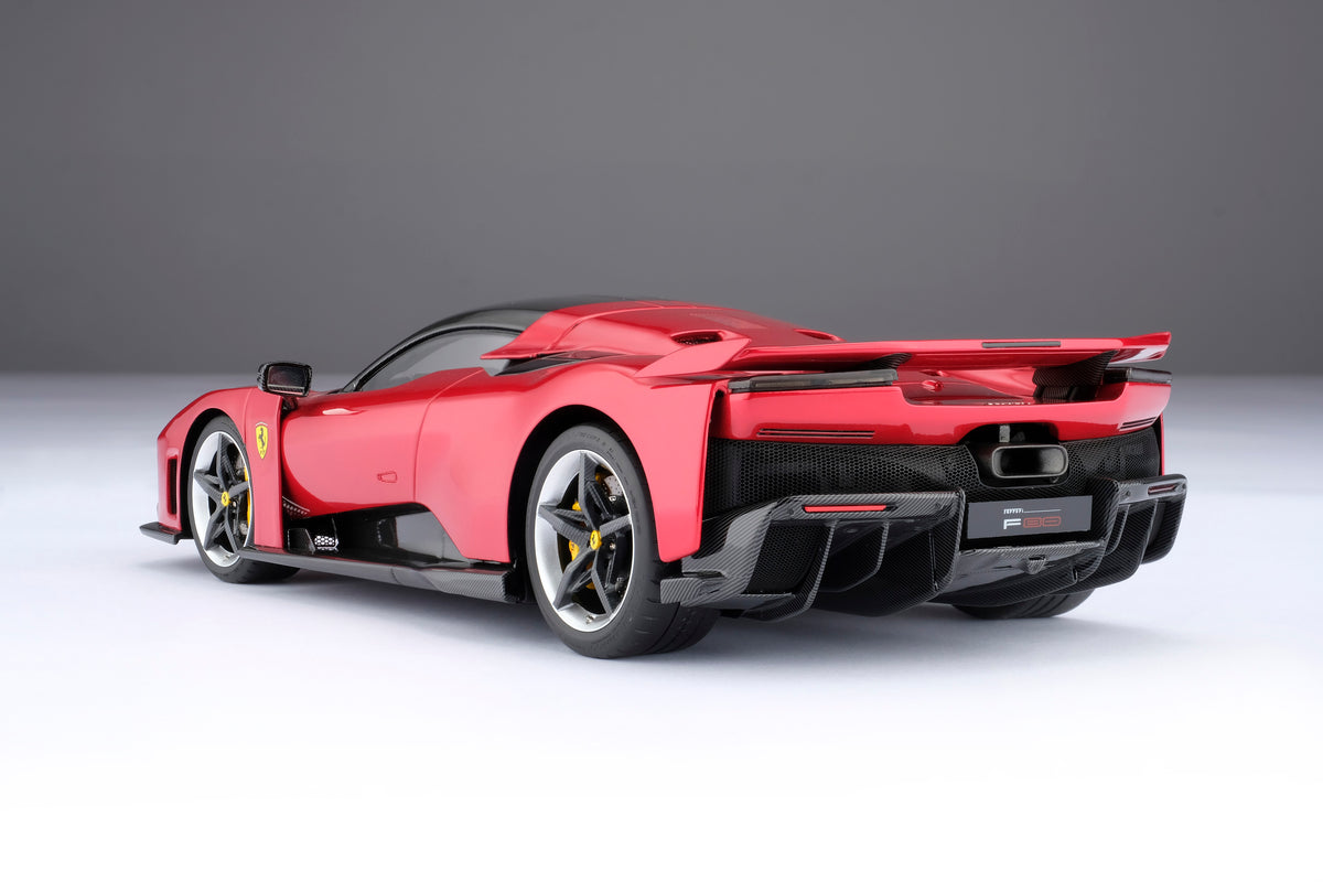Ferrari F80 - Rosso Supercar - 1:18 scale