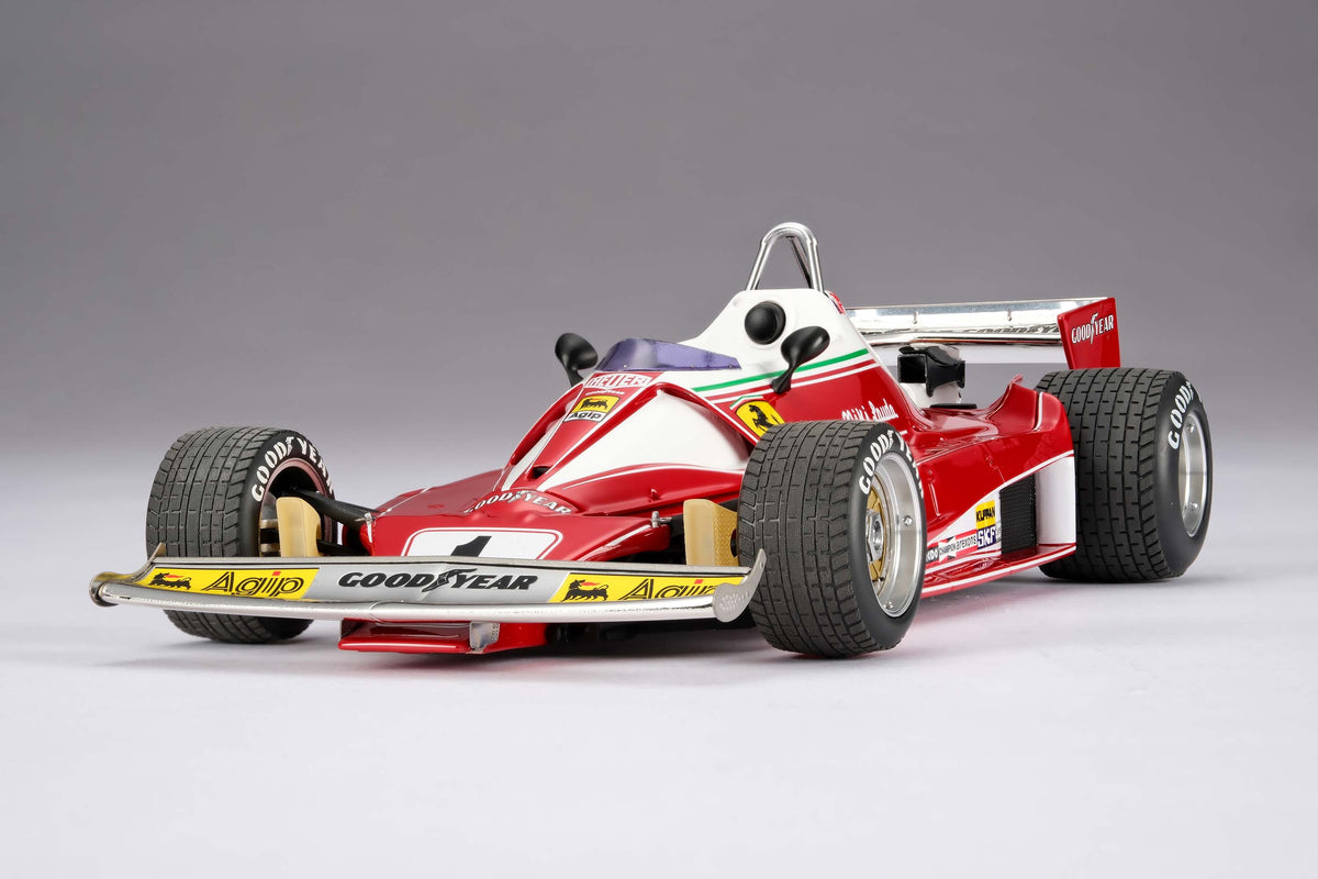 Hunt v Lauda - Ferrari 312 T2 & McLaren M23D - 1976 Japanese Grand Prix - 1:18 scale models