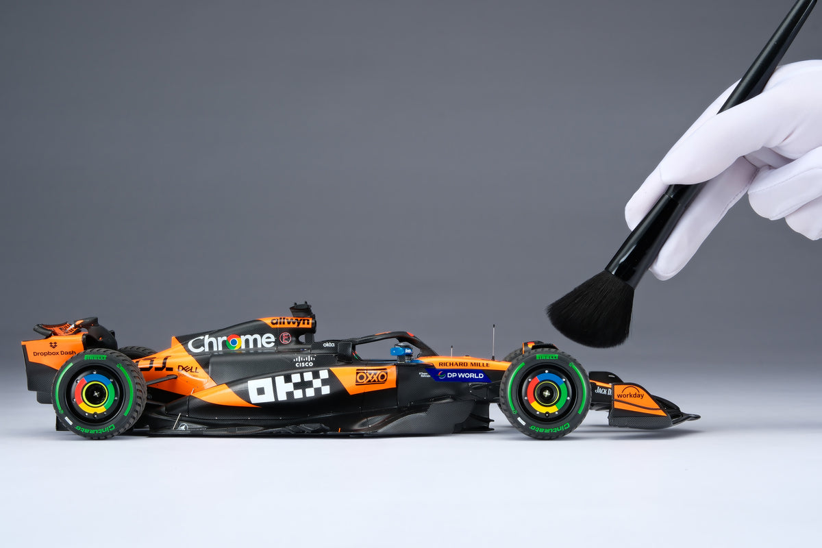McLaren MCL39 - 2025 Australian Grand Prix - #81 Oscar Piastri at 1:18 scale by Amalgam Collection