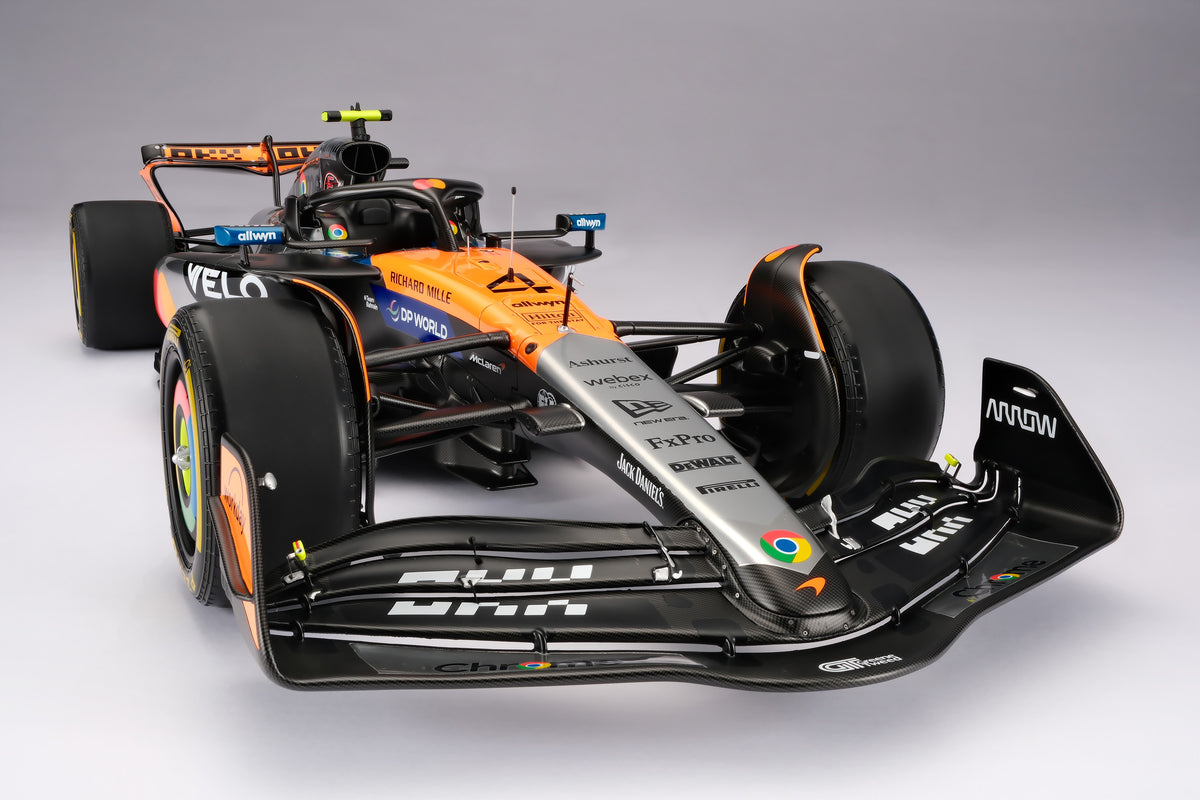 McLaren MCL39 - 2025 British Grand Prix - Lando Norris - at 1:8 scale by Amalgam Collection
