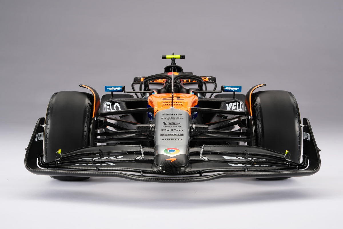 McLaren MCL39 - 2025 British Grand Prix - Lando Norris - at 1:8 scale by Amalgam Collection