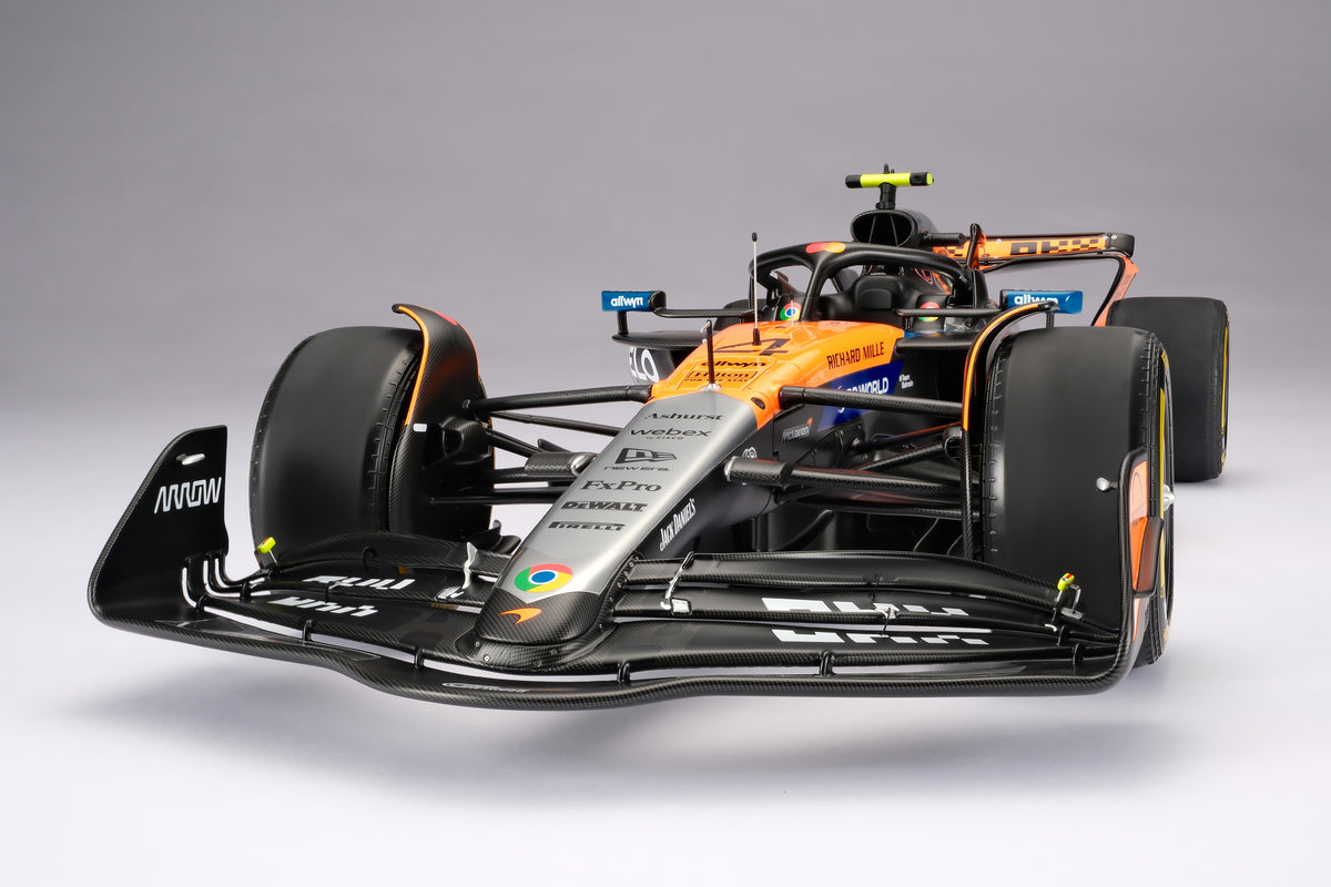 McLaren MCL39 - 2025 British Grand Prix - Lando Norris - at 1:8 scale by Amalgam Collection