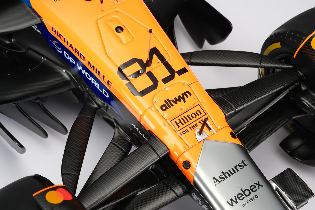 McLaren MCL39 - 2025 British Grand Prix - Oscar Piastri - at 1:8 scale by Amalgam Collection