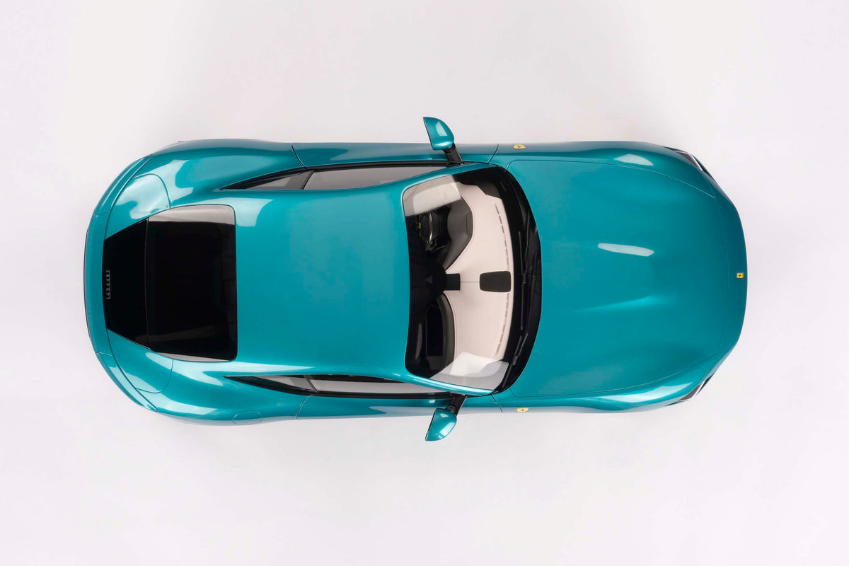 Ferrari Amalfi (2026) - Verde Costiera - 1:8 scale