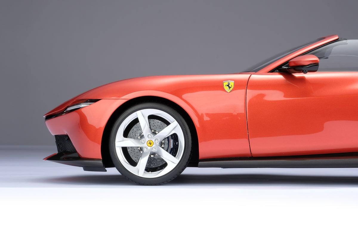 Ferrari Amalfi Spider (2026) - Rosso Tramonto - Échelle 1:8