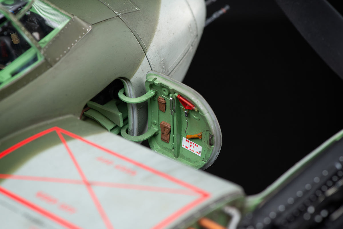 DH.98 Mosquito - FB.VI HX922