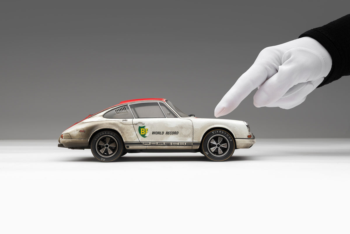 Porsche 911 R - 1967 BP World Record Attempt Specification - Race Weathered - 1:18 scale