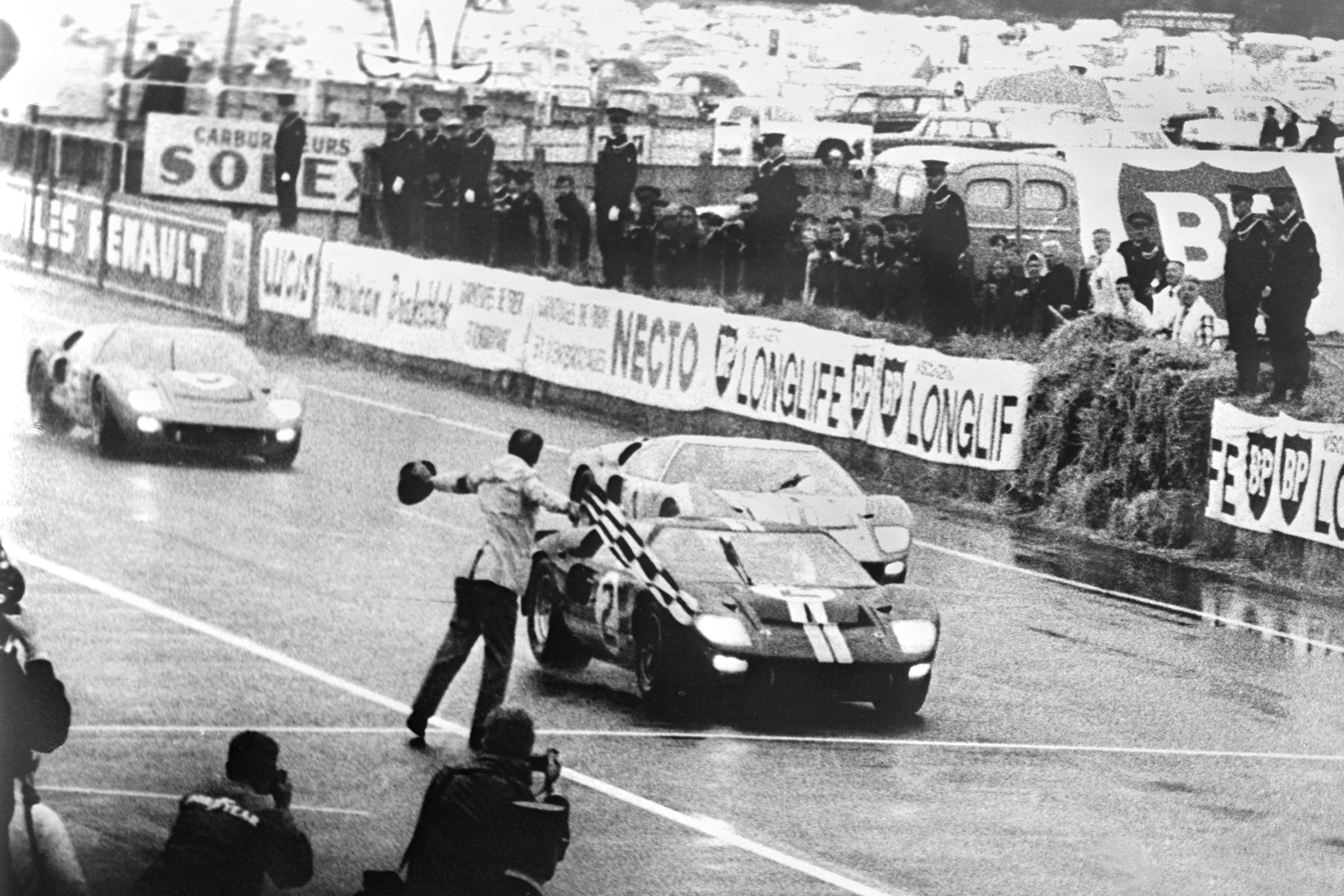 フォード GT40 - 1966 ル・マン優勝車 – Amalgam Collection